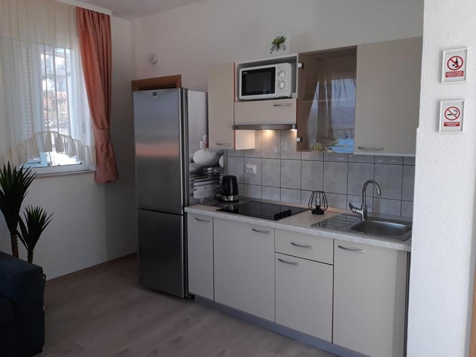 Apartments Viki Traù Esterno foto