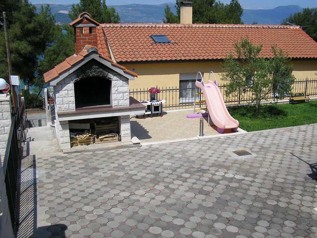 Apartments Viki Traù Esterno foto