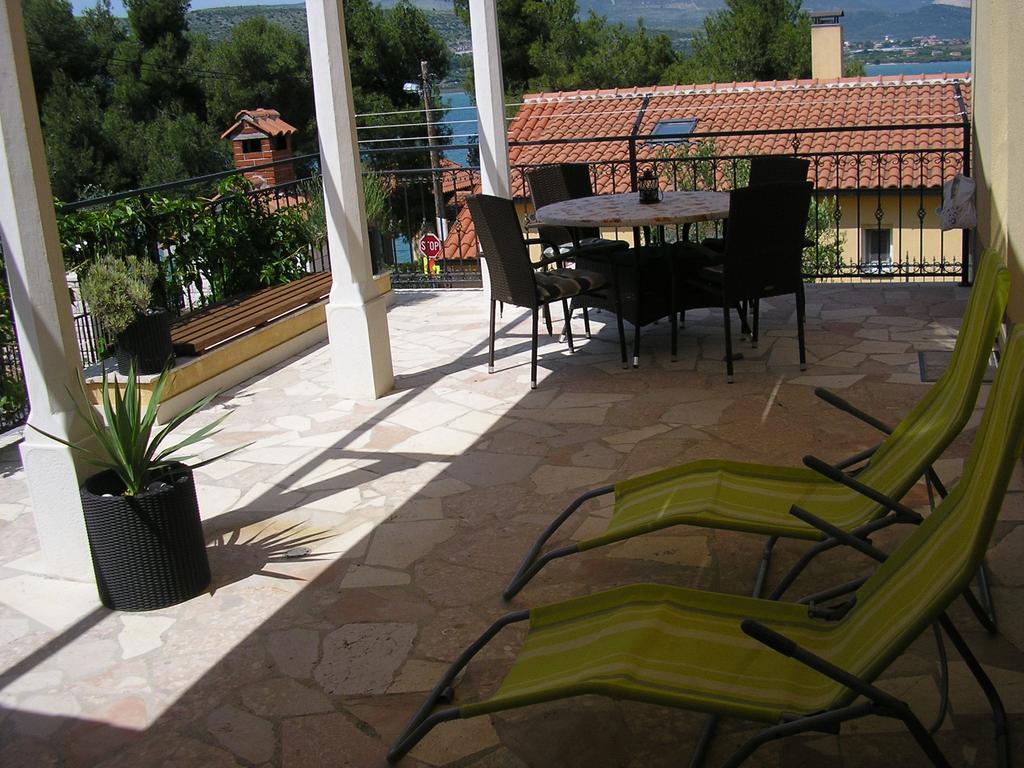 Apartments Viki Traù Esterno foto