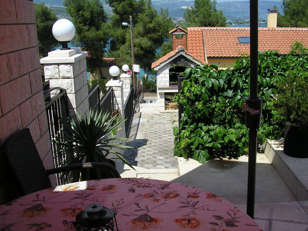 Apartments Viki Traù Esterno foto