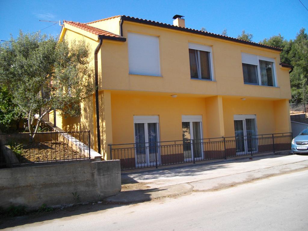 Apartments Viki Traù Esterno foto