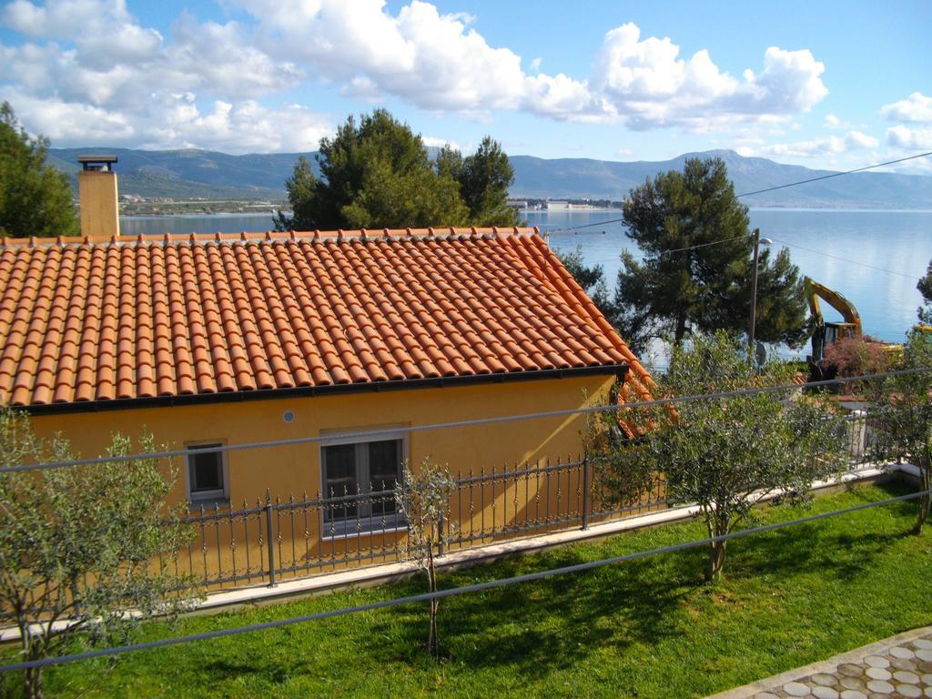 Apartments Viki Traù Esterno foto